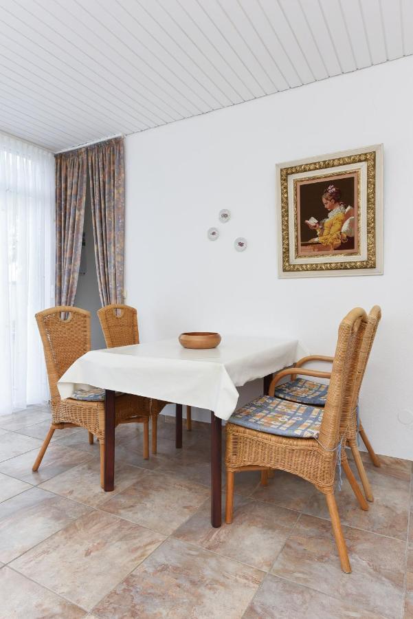 Ferienhaus Nordwind Bensersiel Bagian luar foto